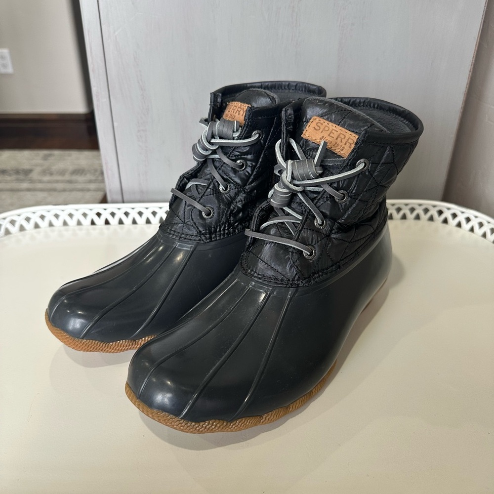 Sperry Saltwater Navy Quilted Rain Boots Size 9.5